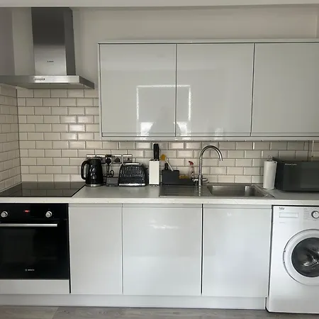 Jasmin Place Luton  Exterior photo
