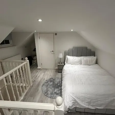 Jasmin Place Luton  Exterior photo
